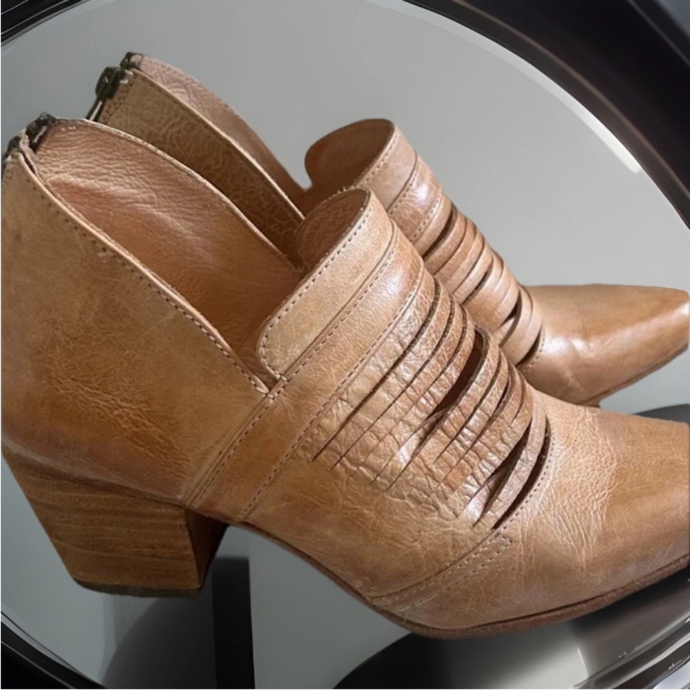 Bed Stu Tan Leather Ankle Booties - Picture 2 of 4